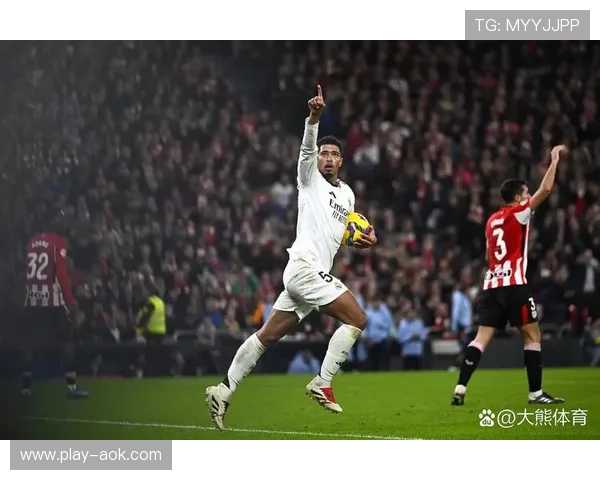 姆巴佩勺子点球致敬迪亚斯，皇马客场锁定胜局