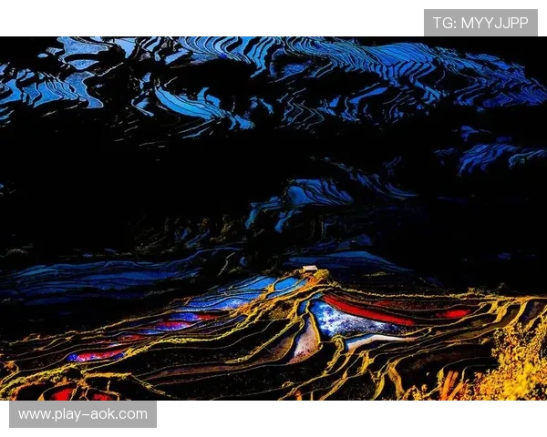 摄影爱好者赛道旁定格精彩瞬间，山地运动美学吸引视觉艺术创作